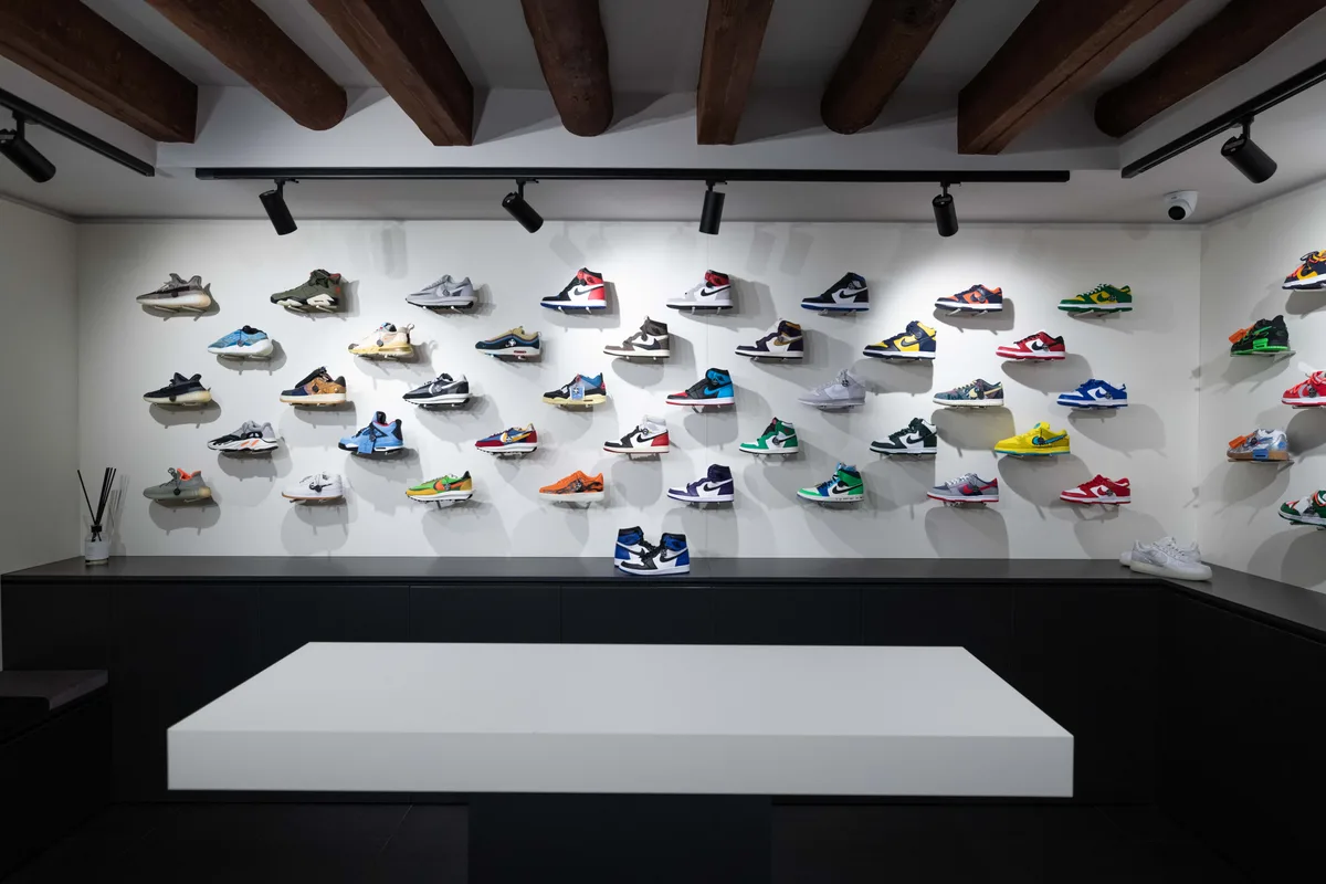 Exclusive Boutique Space for Temporary Retail Experiences, 75 sqm, pop up store in Napoli, third interior view