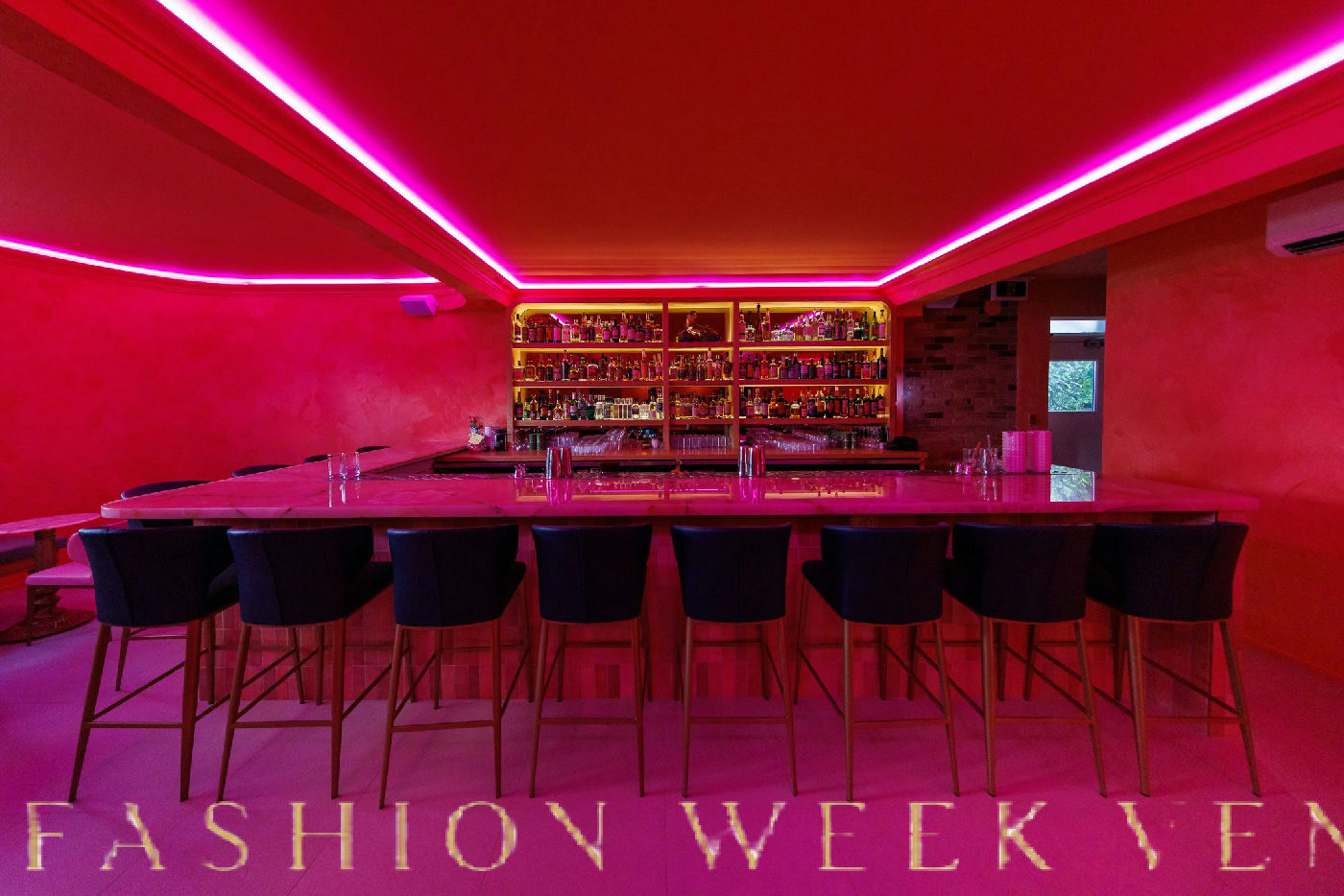 Exclusive Cocktail Bar with Unique Design Elements, 81 sqm, brand activation, pop-up rental in Toronto, additional interior…