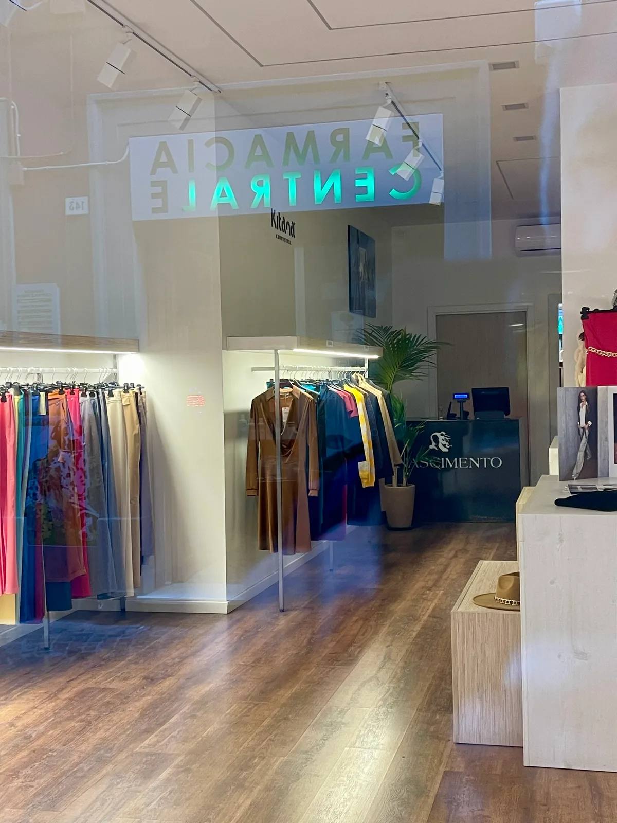 Exclusive Pop-Up Space for Rent in Fano's Historic Center, 90 sqm, pop up store