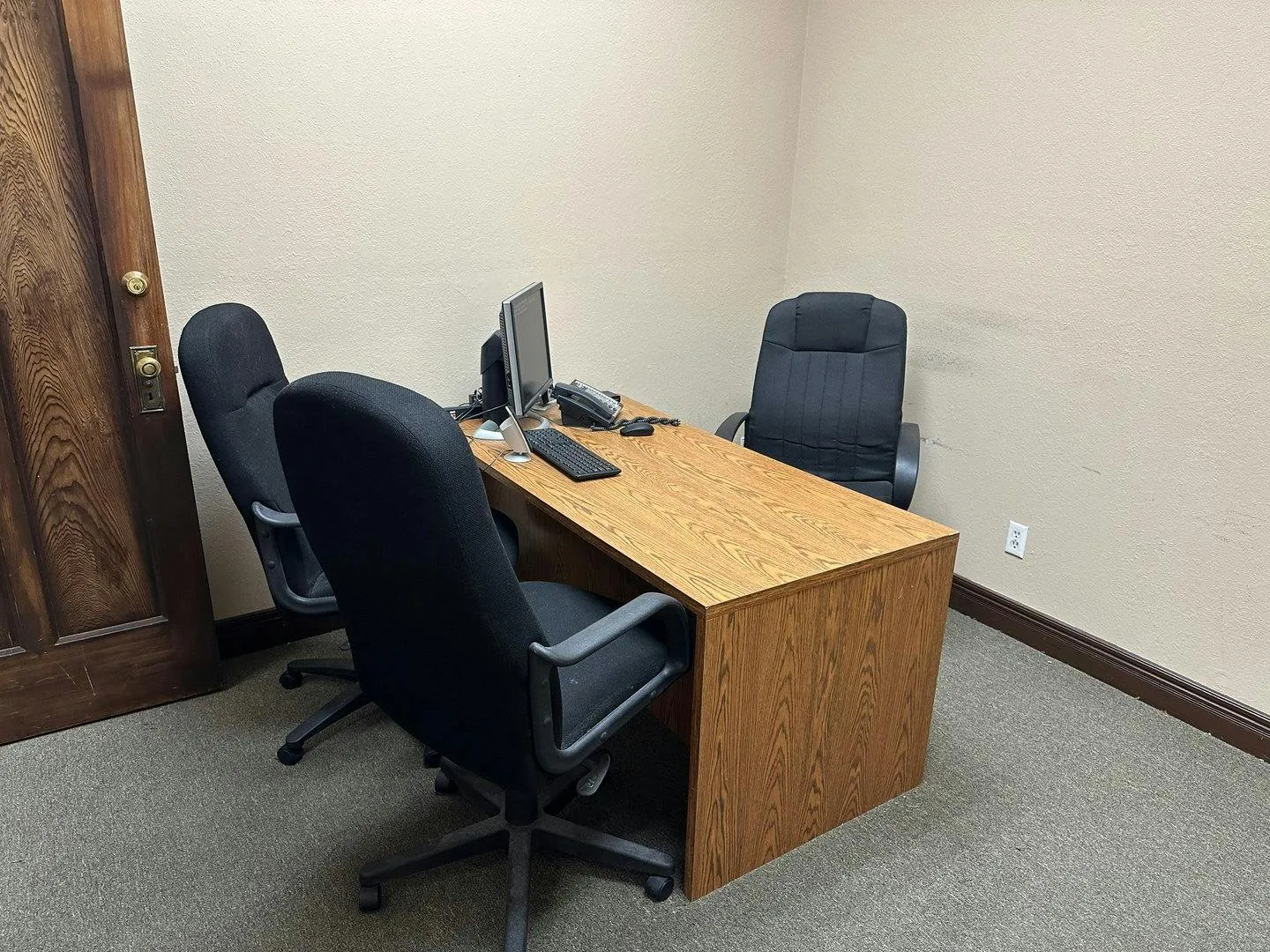 Executive Suites for Rent in Winnetka, Los Angeles — 5