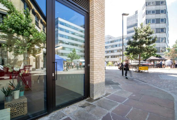 Expansive Gallery and Showroom Space in Shoreditch, London, 98 sqm, art exhibition, pop-up rental