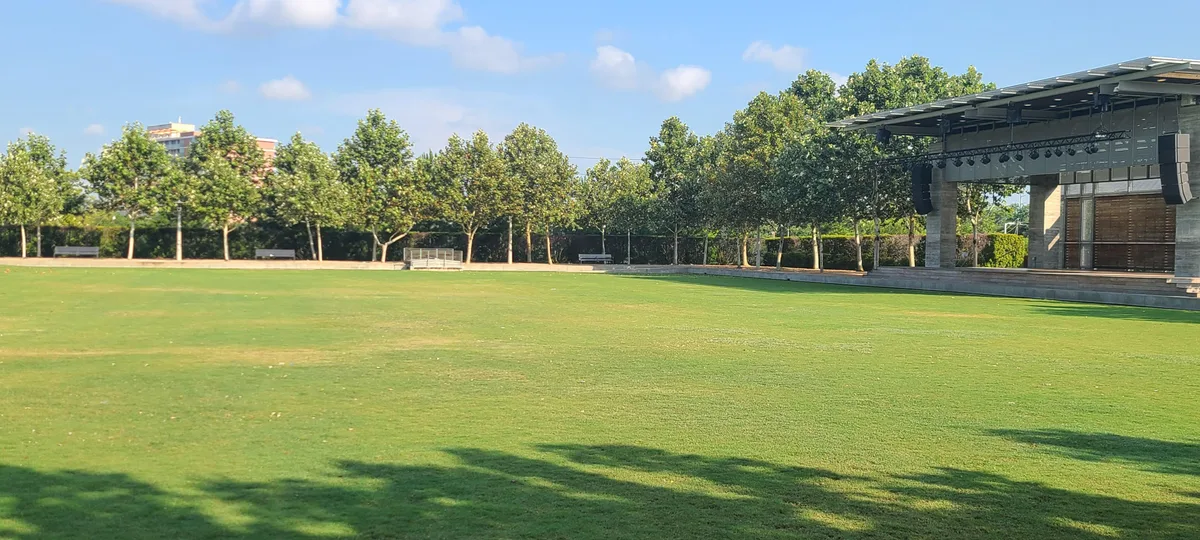 Expansive Outdoor Venue with Downtown Houston Skyline Views, 7600 sqm, corporate event, pop-up rental