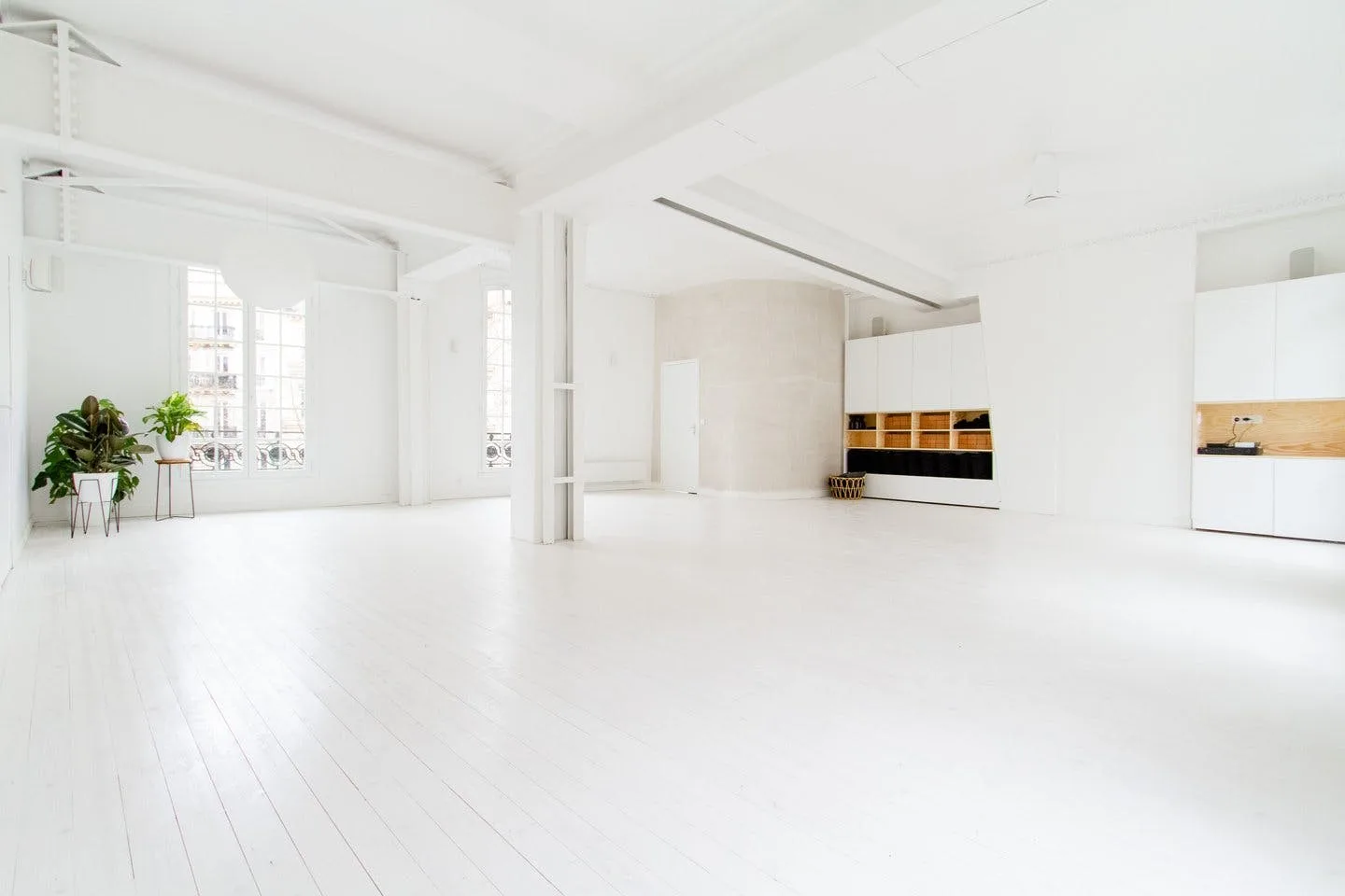 Expansive Showroom in Sentier Montorgueil, Paris