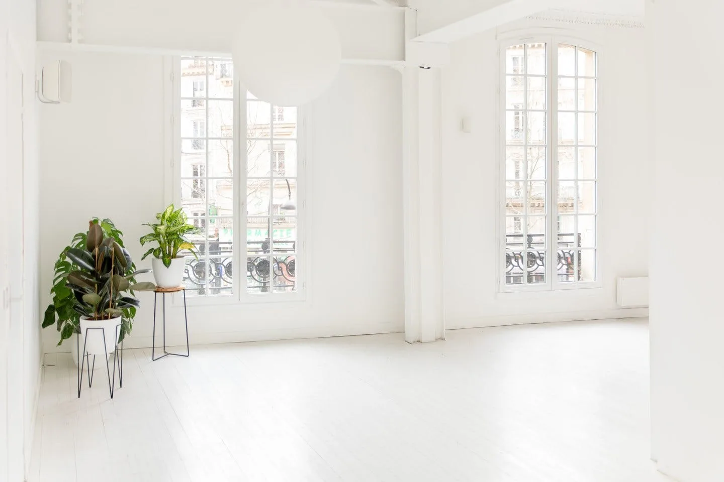 Expansive Showroom in Sentier Montorgueil, Paris — 2