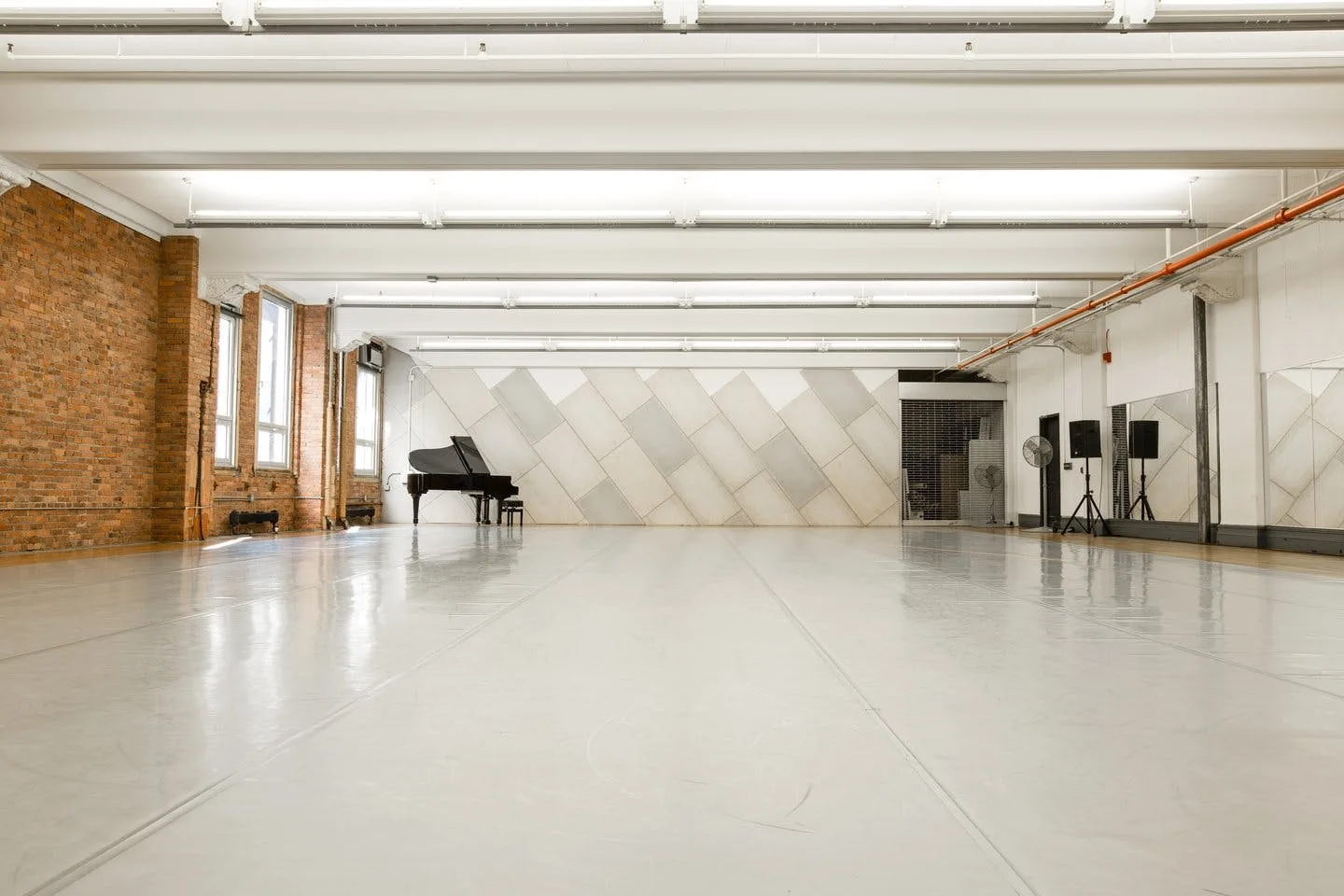 Expansive Studio for Production and Gallery Use in New York — 2