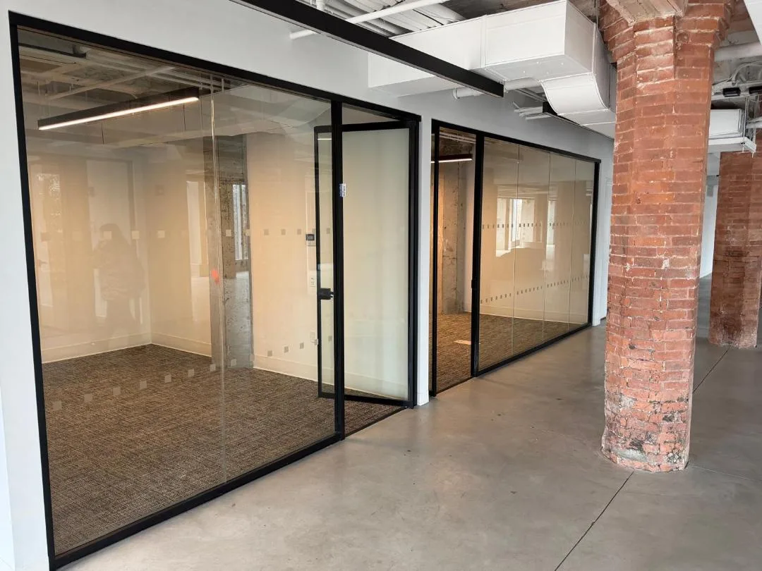 Expansive Waterfront Event Space with NYC Skyline Views, 929 sqm, pop up store in Brooklyn, additional interior view