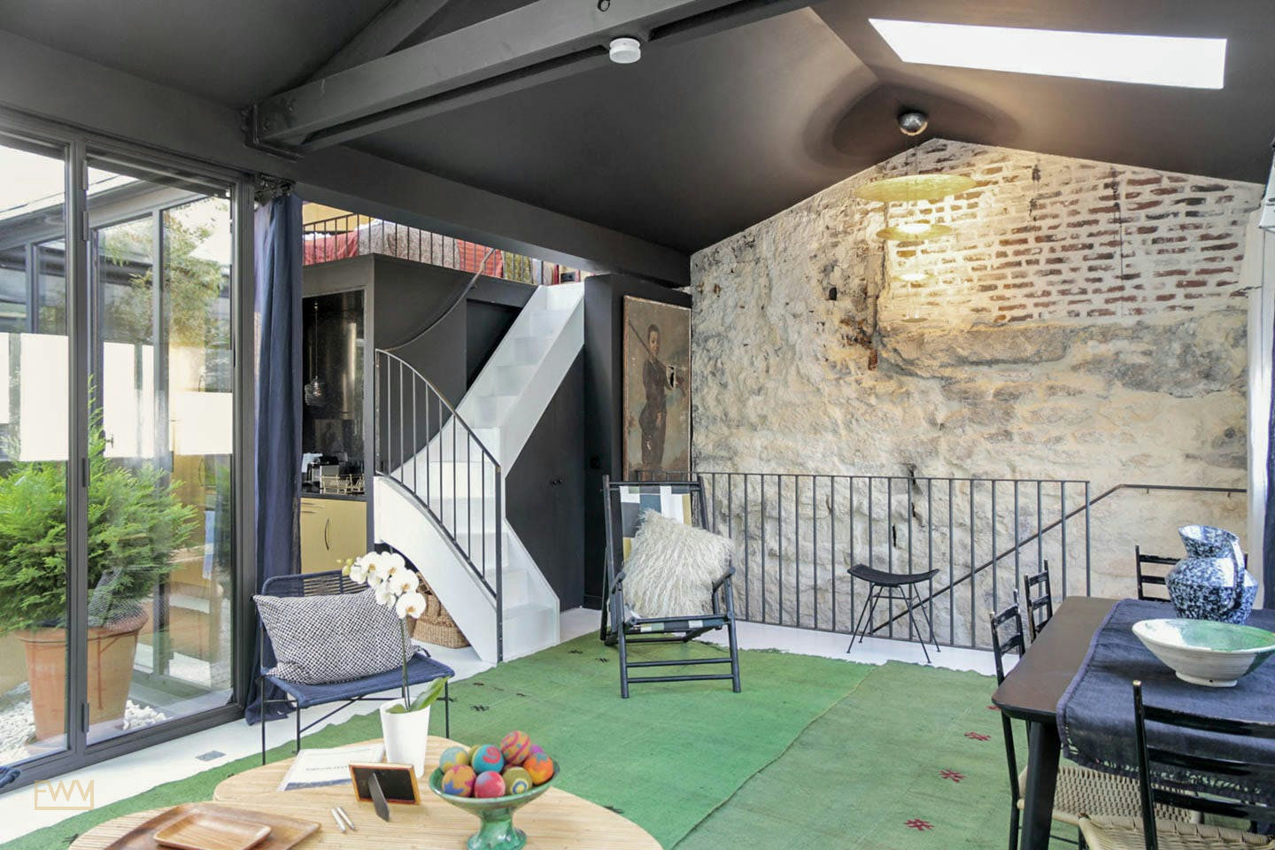 Fabulous Apartment near Louvre Museum, 70 sqm, pop up store in Paris