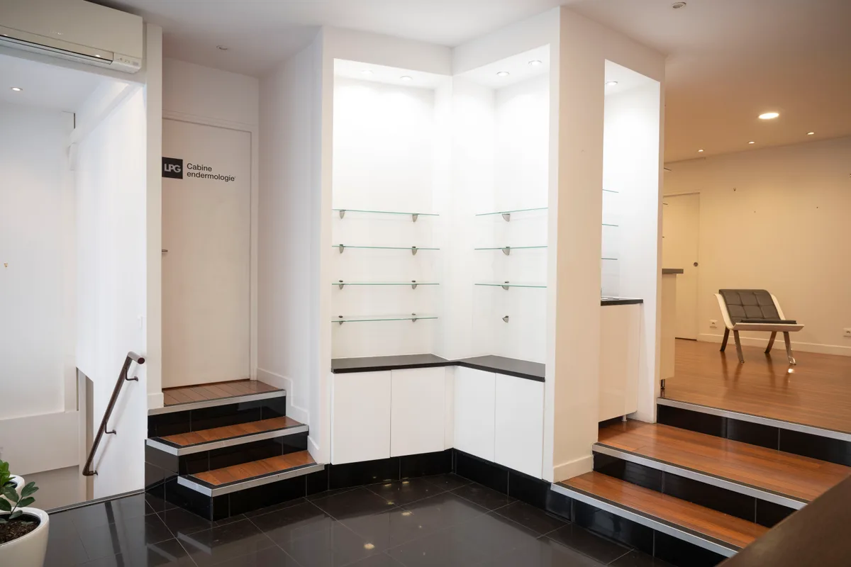 Flexible 160m² Space Ideal for Creative Events, pop up store in Paris, additional interior view