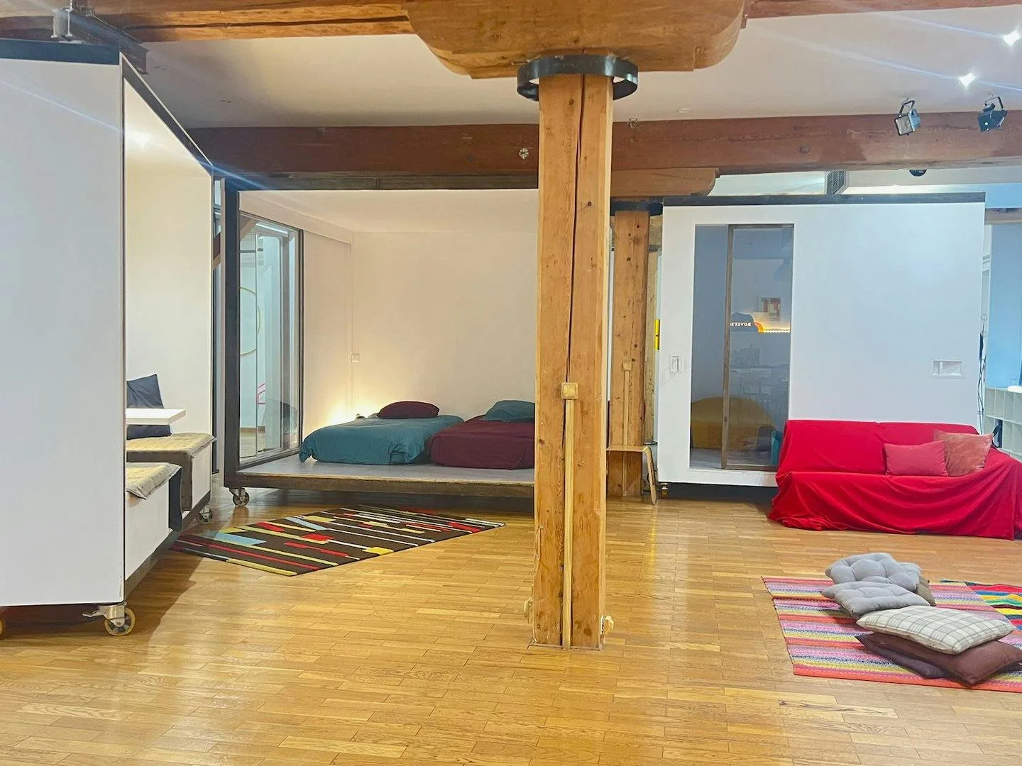 Flexible 220 sqm Commercial Space in Marseille — 3