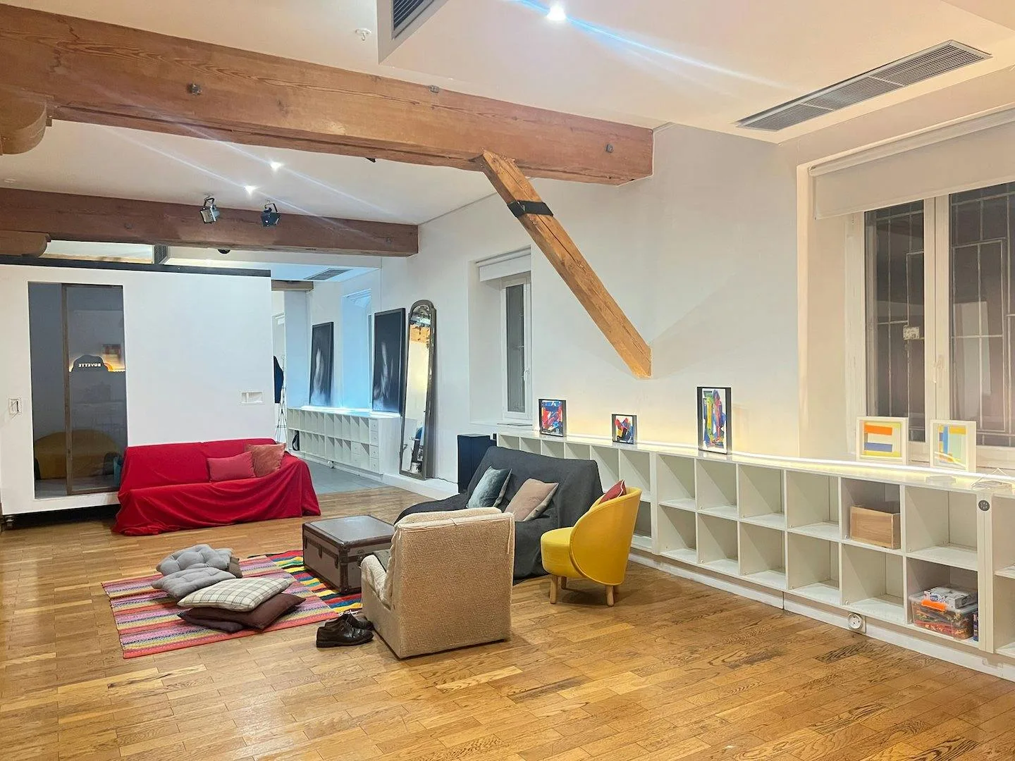 Flexible 220 sqm Commercial Space in Marseille — 4
