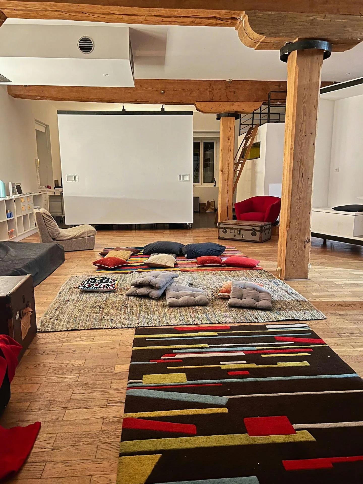 Flexible 220 sqm Commercial Space in Marseille — 5