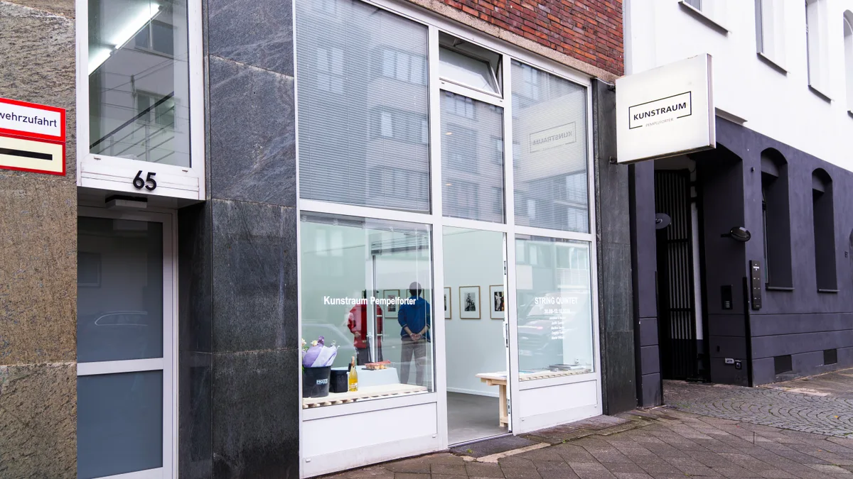 Flexible Artist-Run Exhibition Space in Düsseldorf, 70 sqm, art exhibition, pop-up rental