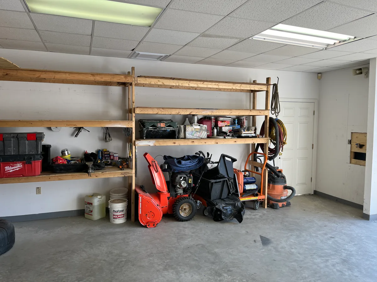 Flexible Artist Studio or Workshop Space, 39 sqm, art exhibition, pop-up rental in Waltham, third interior view