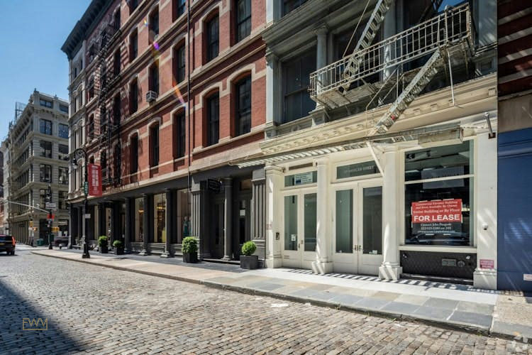 Flexible Commercial Space on Mercer Street, New York, 465 sqm, pop up store