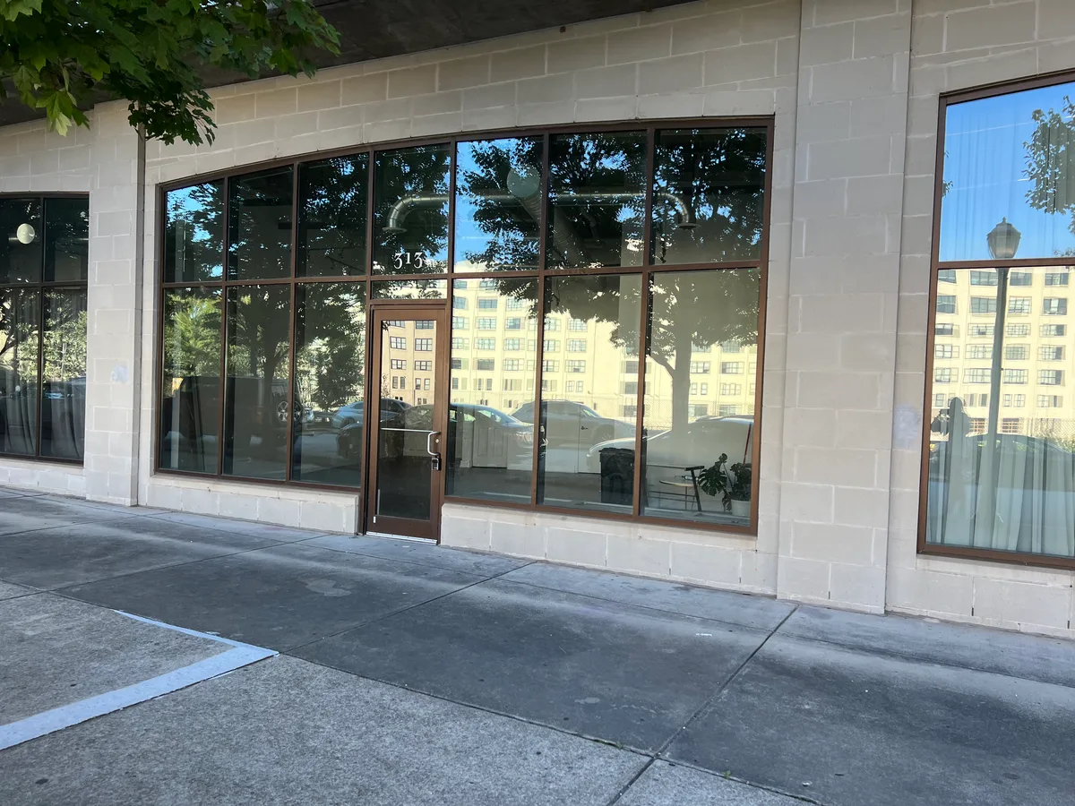 Flexible Live/Work Space with Loft and Production Areas, 139 sqm, pop up store in Atlanta