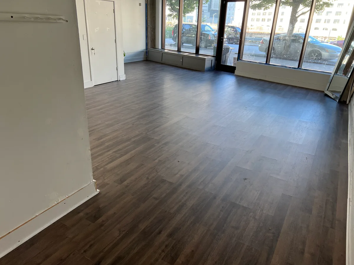Flexible Live/Work Space with Loft and Production Areas, 139 sqm, pop up store in Atlanta, interior view