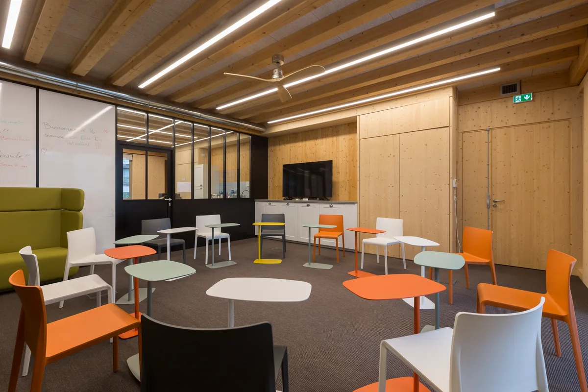 Flexible Meeting Rooms and Coworking Space in Lyon, 36 sqm, workshop, pop-up rental