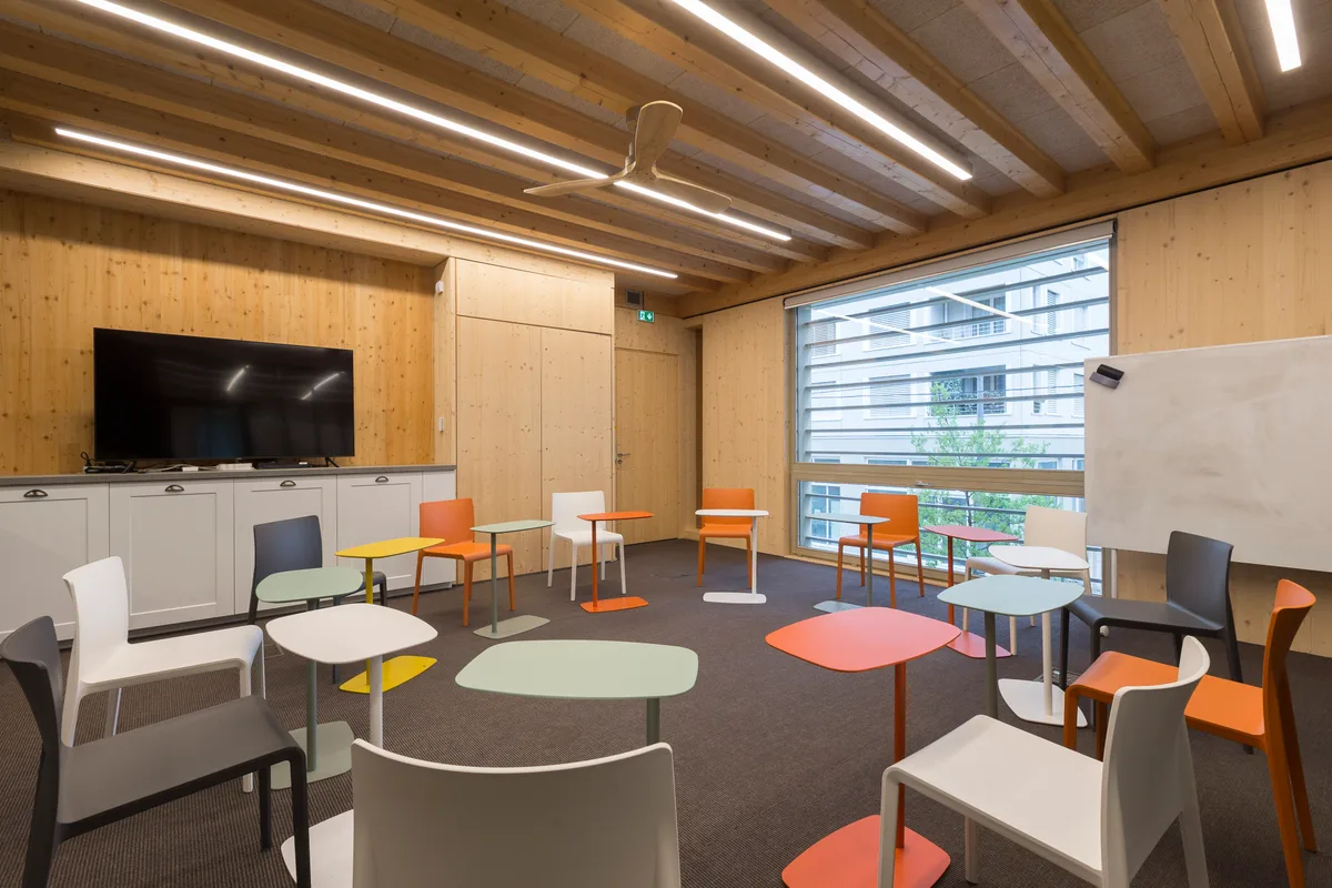 Flexible Meeting Rooms and Coworking Space in Lyon, 36 sqm, workshop, pop-up rental, interior view