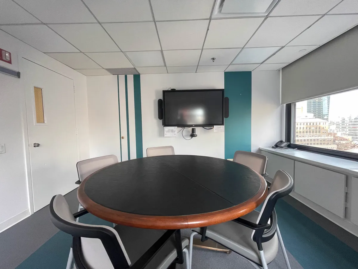 Flexible Meeting Rooms with NYC Skyline Views, 14 sqm, corporate event, pop-up rental in New York, interior view