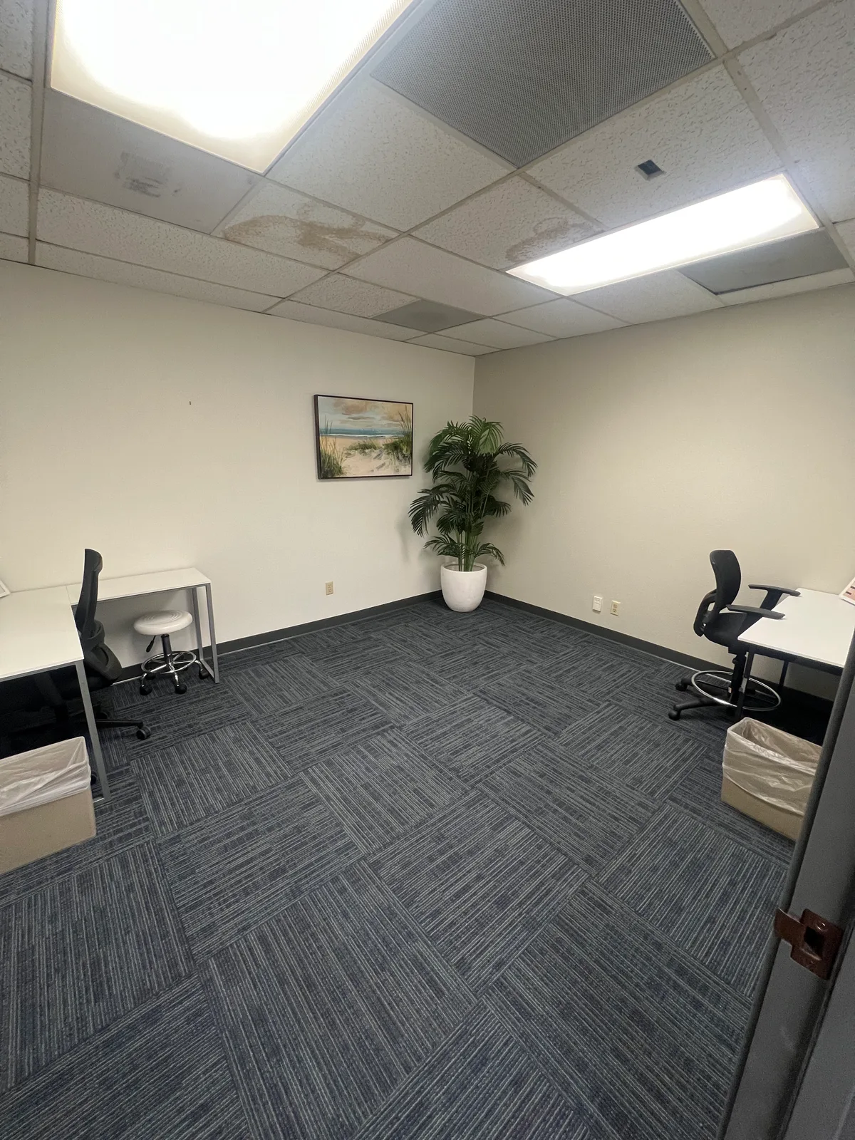 Flexible Office Space Available in Irvine, 74 sqm, corporate event, pop-up rental, interior view