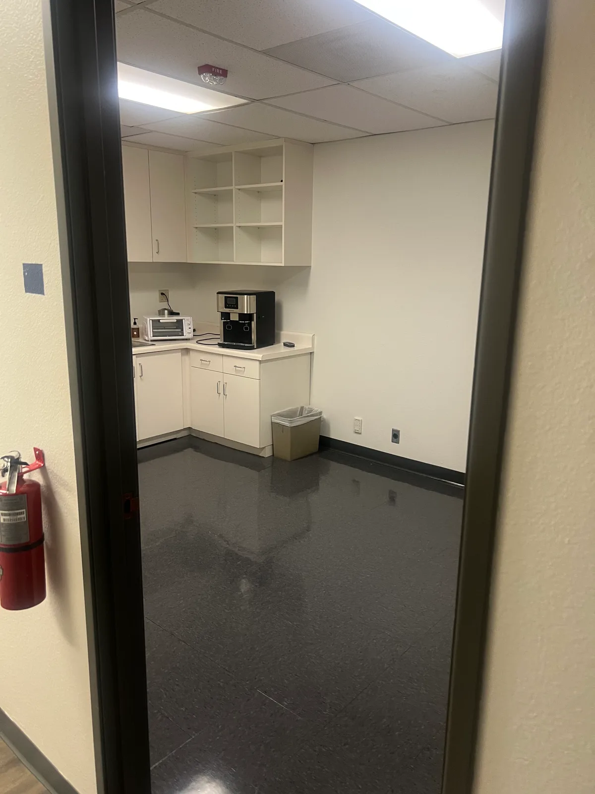 Flexible Office Space Available in Irvine, 74 sqm, corporate event, pop-up rental, second interior view