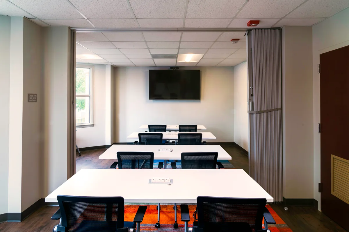 Flexible Office Space for Small Teams with Comprehensive Services, 9 sqm, corporate event, pop-up rental in Baltimore, secon…