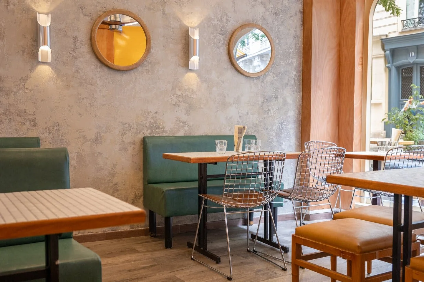 Flexible Restaurant with Terrace in Paris 75002 — 3