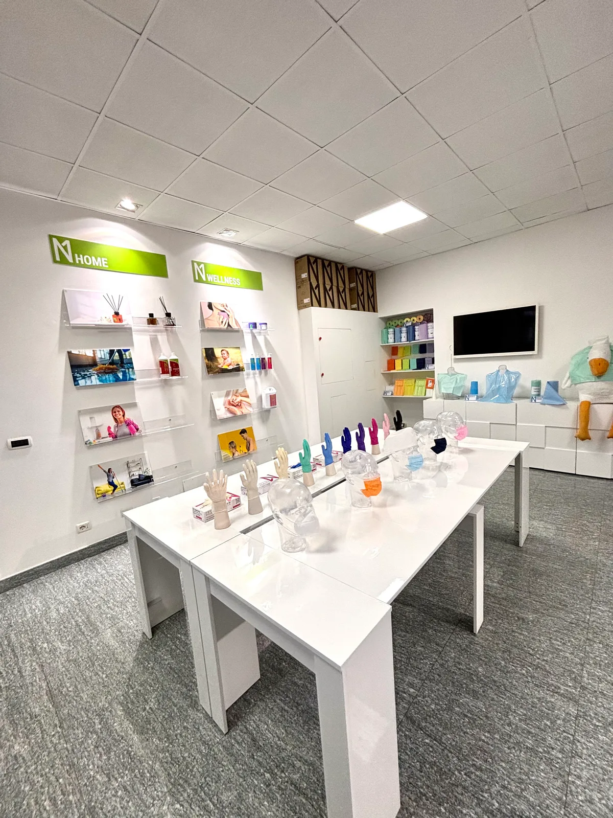 Flexible Showroom for Exhibitions and Brand Activities, 49 sqm, pop up store in Torino, second interior view
