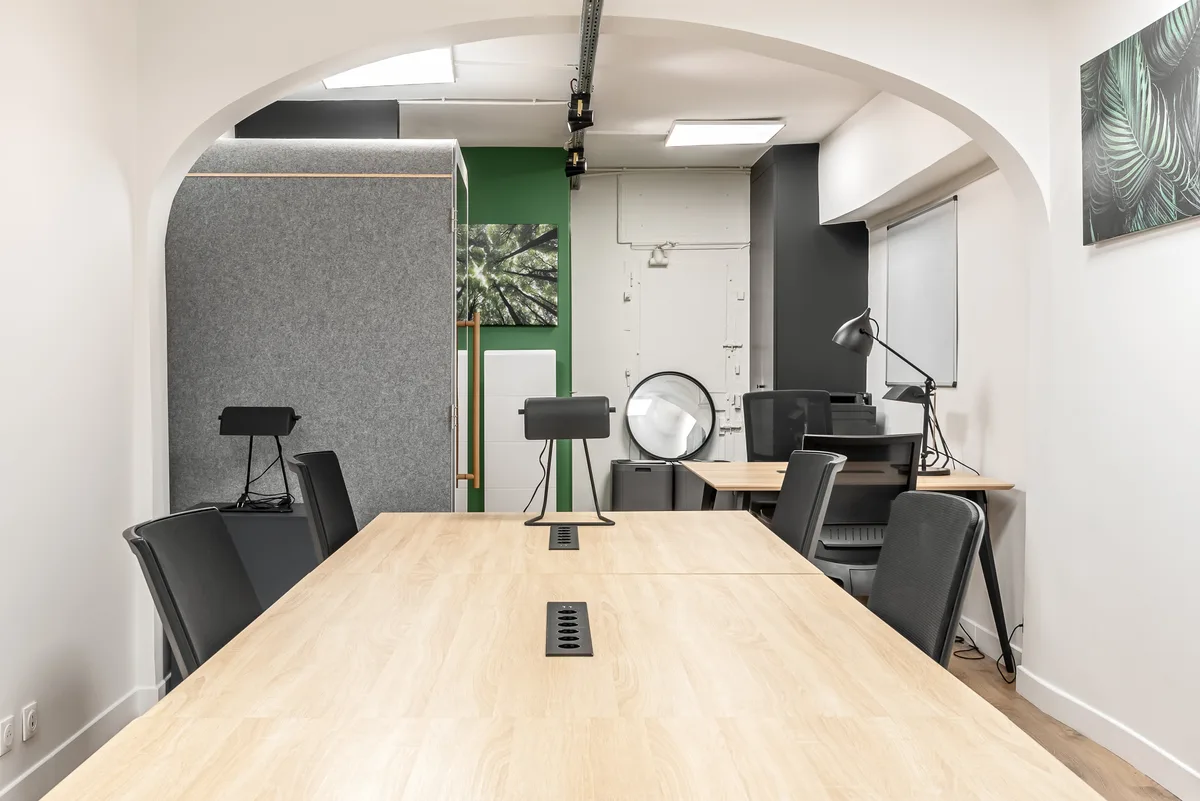 Flexible Showroom Office Space for Rent, showroom presentation, pop-up rental in Paris, interior view