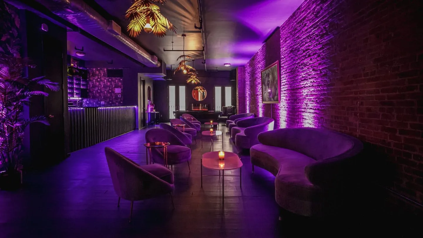 Full-Floor Flatiron Loft with Sound System and Pool Table — 5