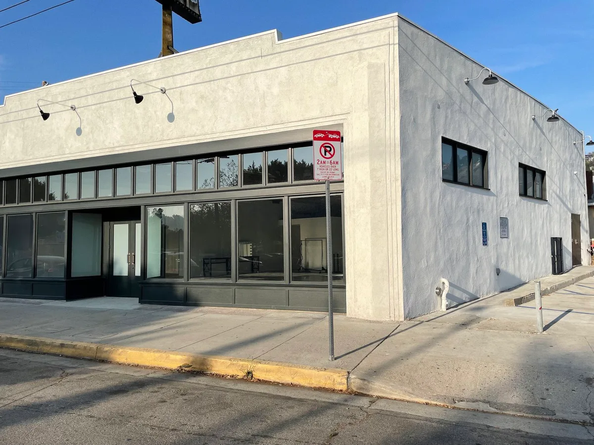 Full-Service Production Studio and Storefront in East Los Angeles, 465 sqm, pop up store, second interior view