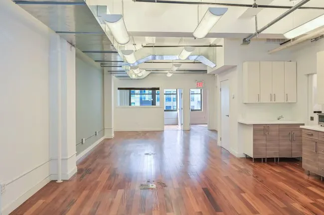 Fully Equipped 9th Floor Office Space, 251 sqm, showroom presentation, pop-up rental in New York