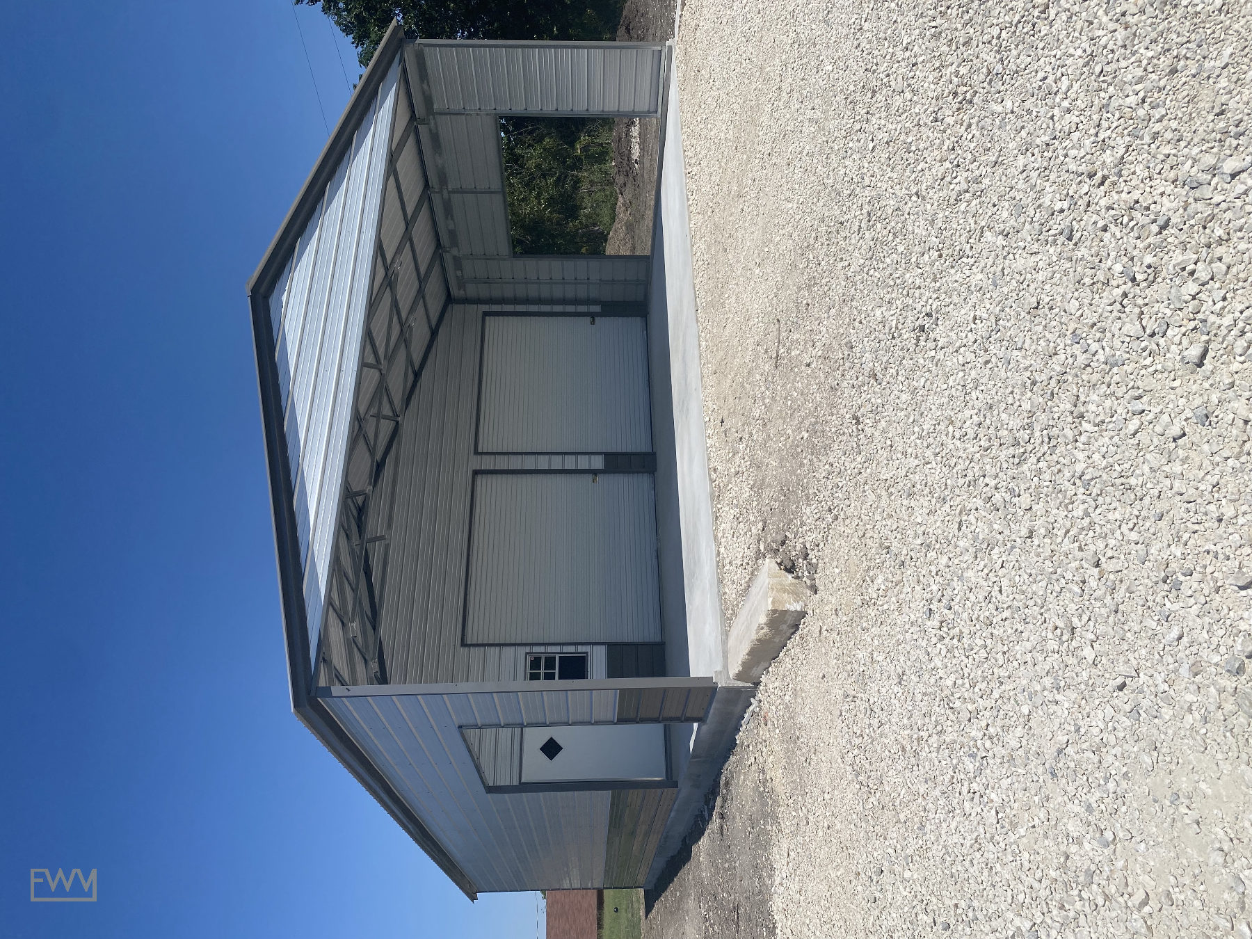 Fully Equipped Auto Shop Building for Lease, 139 sqm, retail activation, pop-up rental in Jarrell, interior view