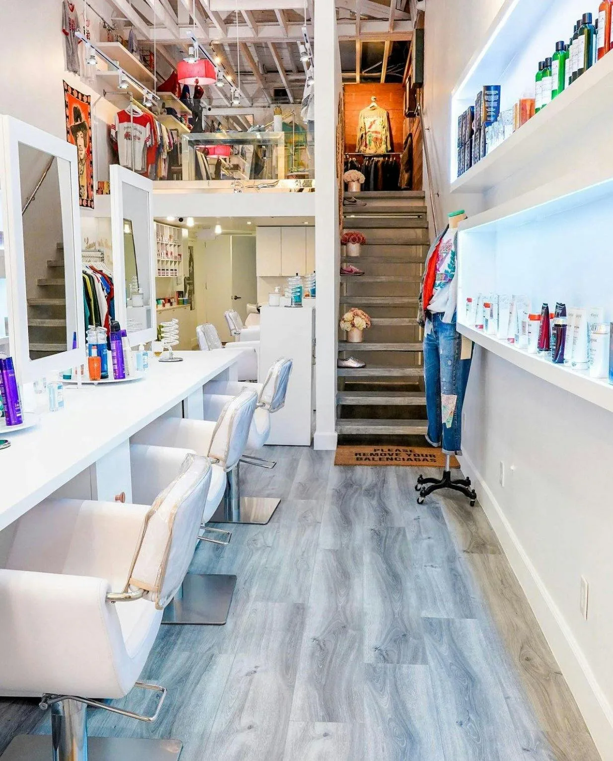 Fully Equipped Hair Salon Chair Rental in Los Angeles — 3