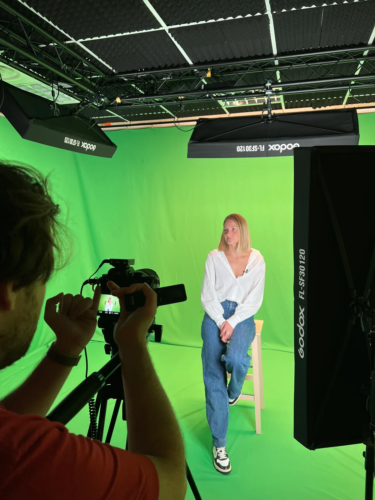 Fully Equipped Photography and Video Studio for Rent, 100 sqm, photo shoot, pop-up rental in Bordeaux, second interior view