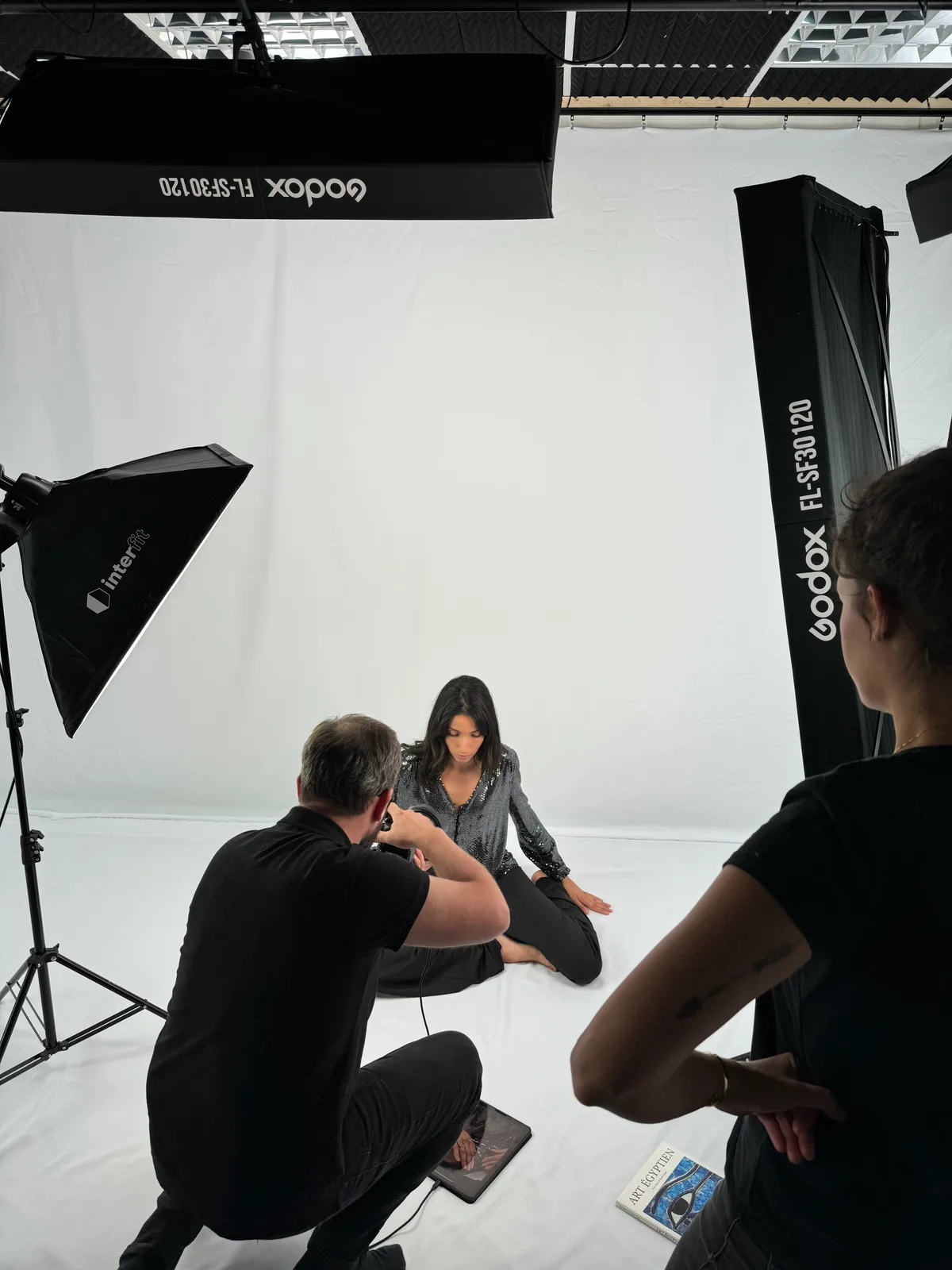 Fully Equipped Photography and Video Studio for Rent, 100 sqm, photo shoot, pop-up rental in Bordeaux, additional interior v…
