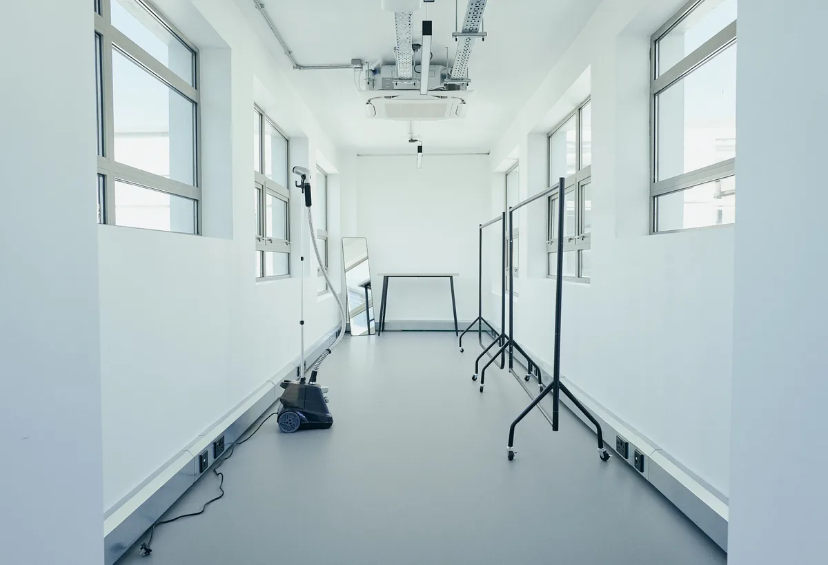 Fully Equipped Professional Photographic Studio for Hire, 92 sqm, photo shoot, pop-up rental in Greater London, third interi…