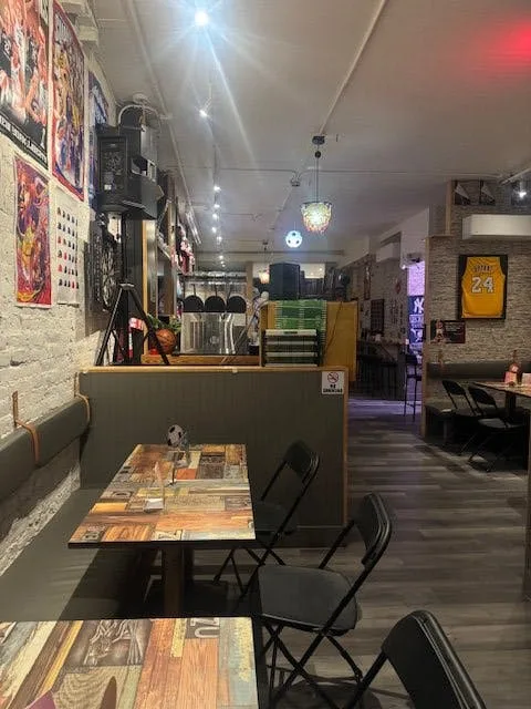 Fully Equipped Sports Bar in Spanish Harlem, New York — 2