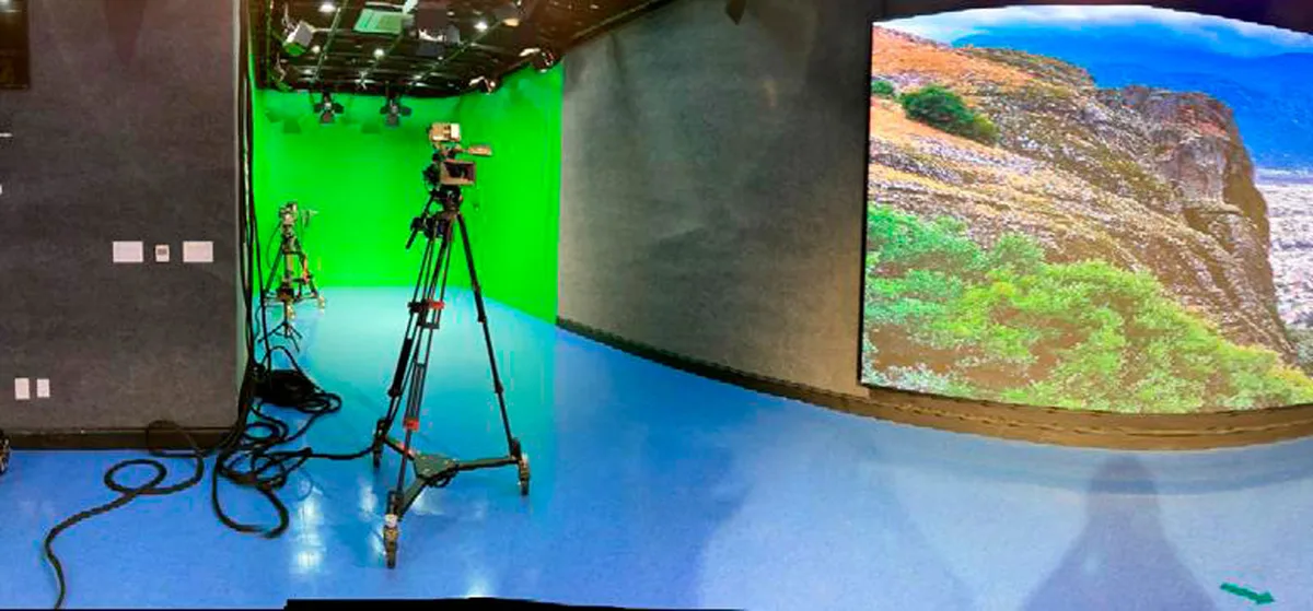 Fully Equipped Television Studio for Professional Productions, 89 sqm, video production, pop-up rental in Queens, interior v…