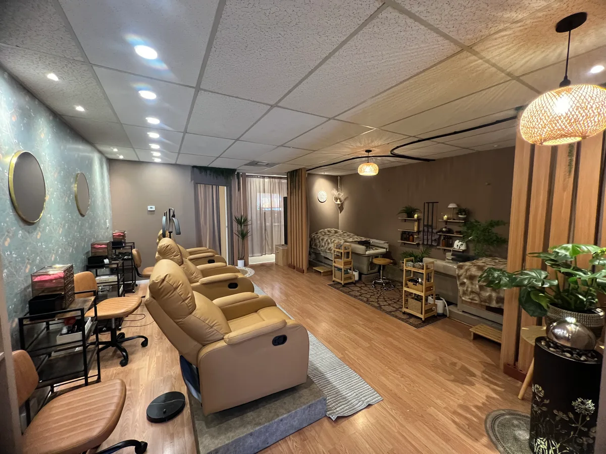 Fully Furnished Beauty Space Available in Torrence, 65 sqm, pop up store in Carson, interior view
