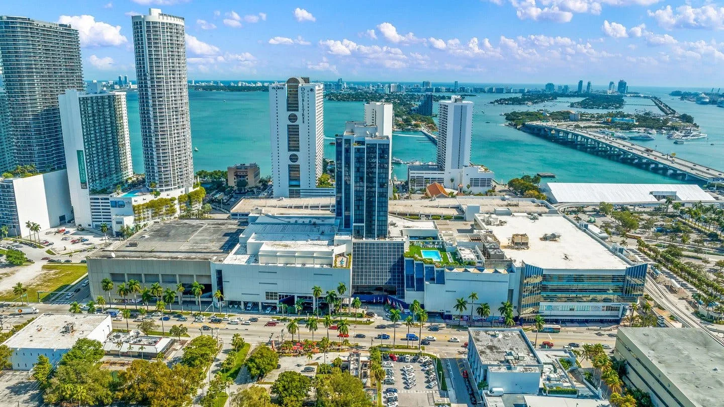 Fully Furnished Hybrid Office Space in Miami — 4