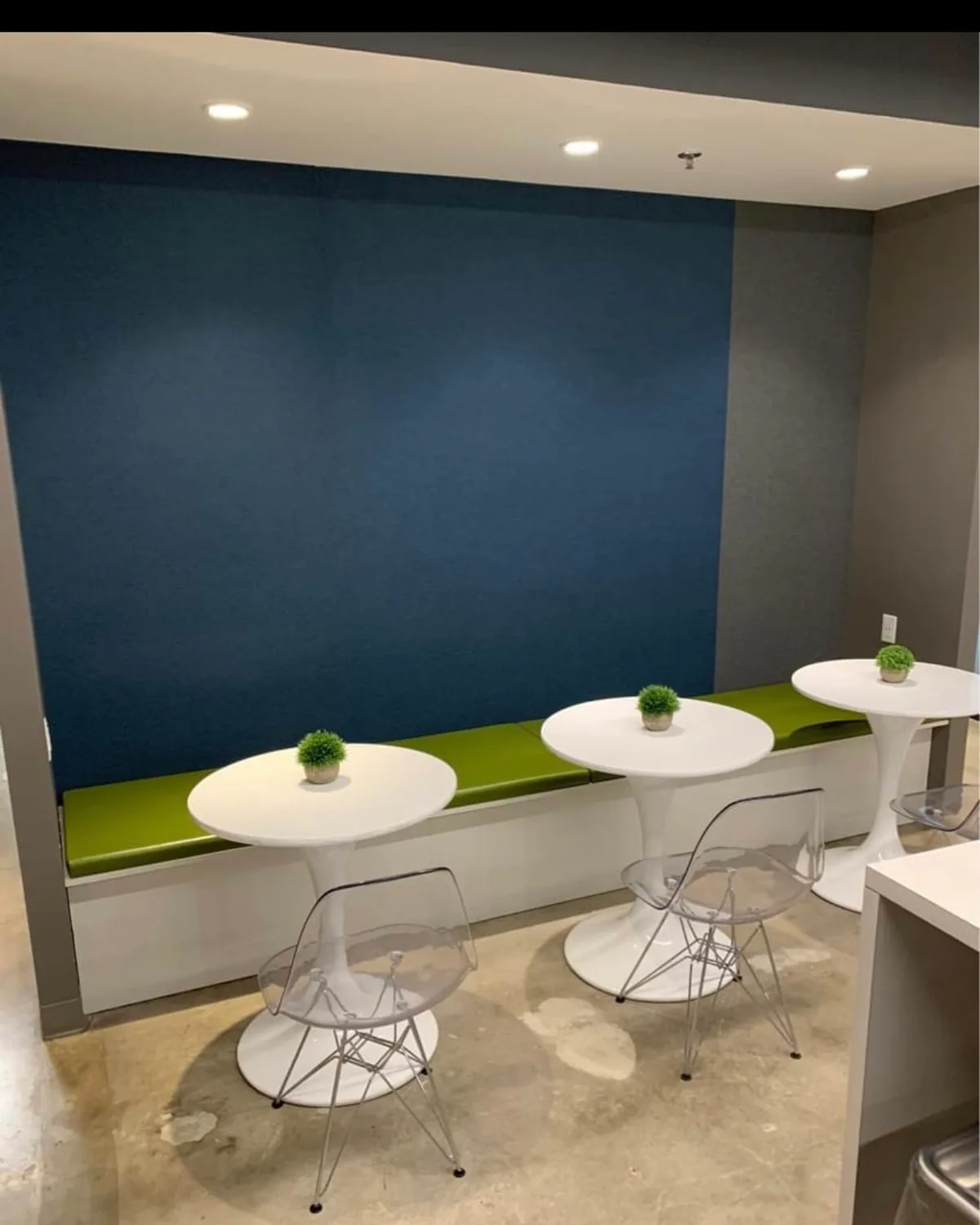 Fully Furnished Office Space for Sublease, 12 sqm, corporate event, pop-up rental in Houston, second interior view
