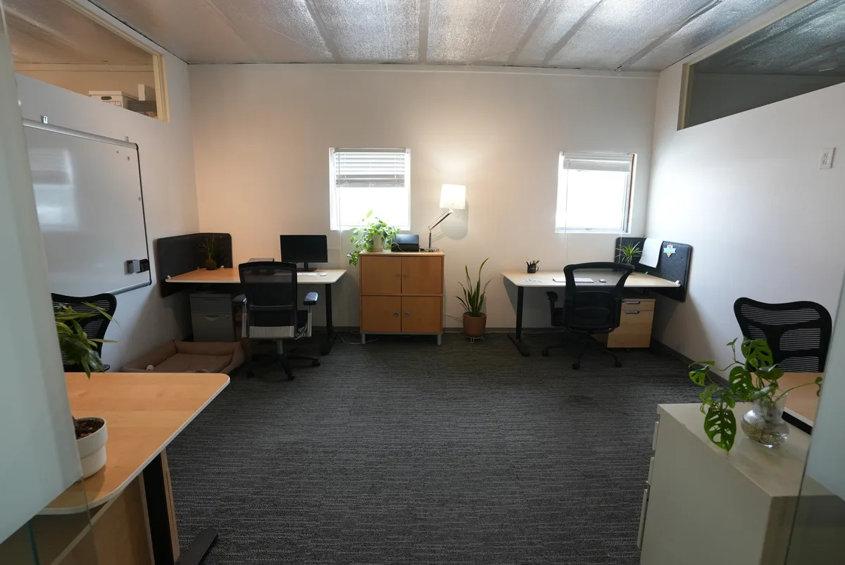 Furnished Office Space for Teams of 4, 18 sqm, corporate event, pop-up rental in Los Angeles, interior view