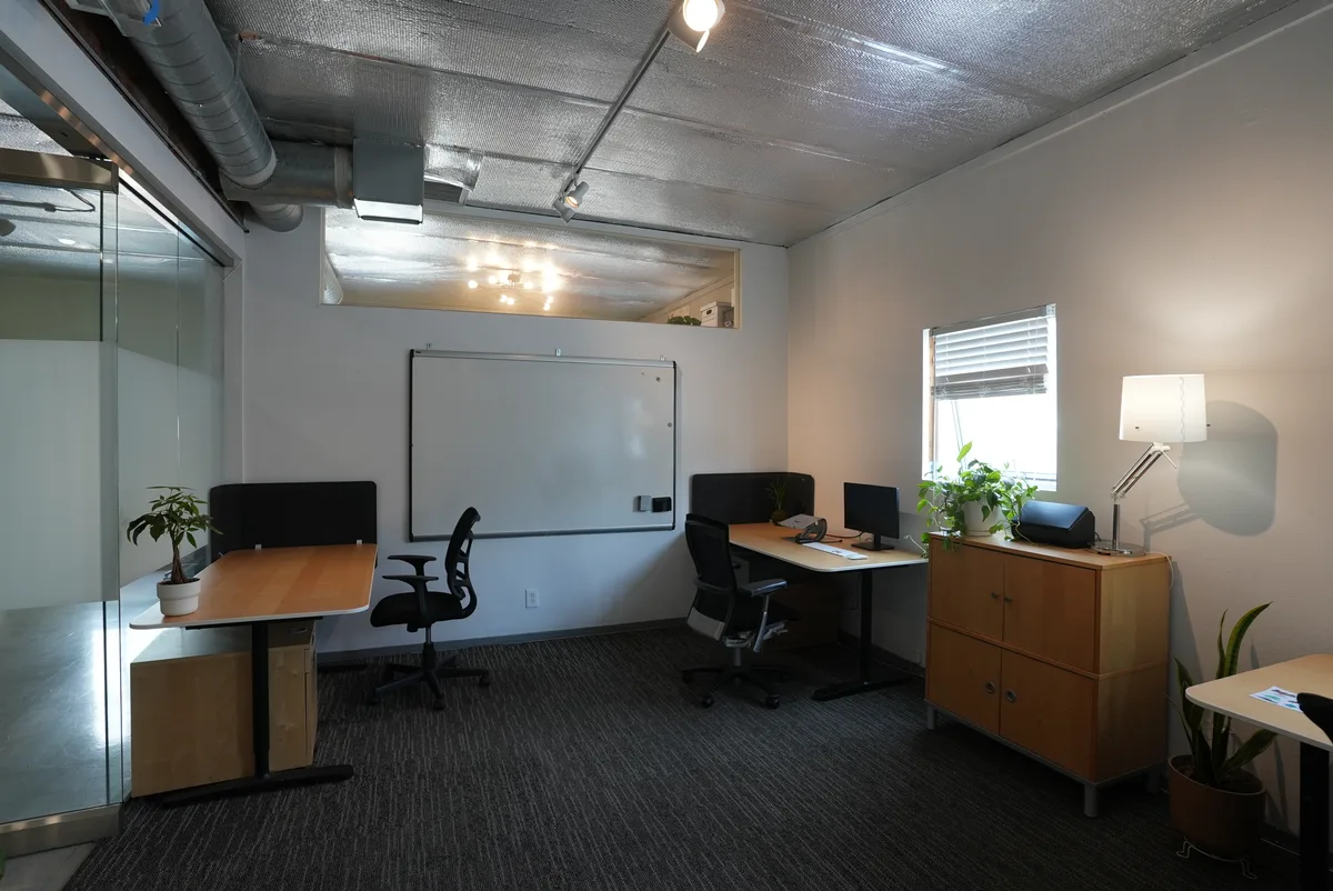 Furnished Office Space for Teams of 4, 18 sqm, corporate event, pop-up rental in Los Angeles, second interior view