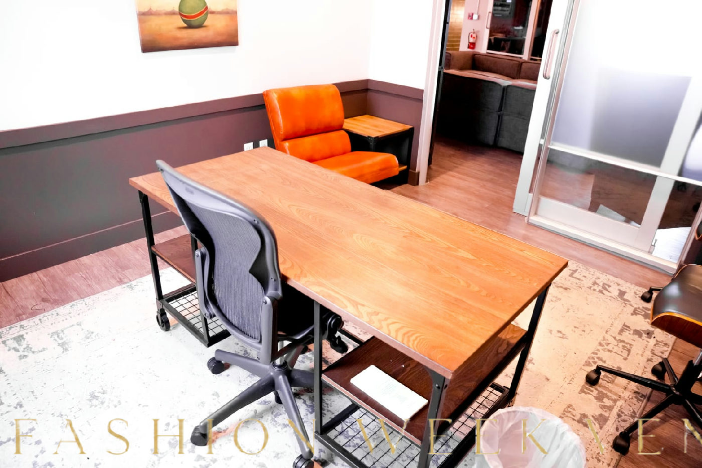 Furnished Office Suites with Essential Amenities, 23 sqm, networking event, pop-up rental in Park City, additional interior…