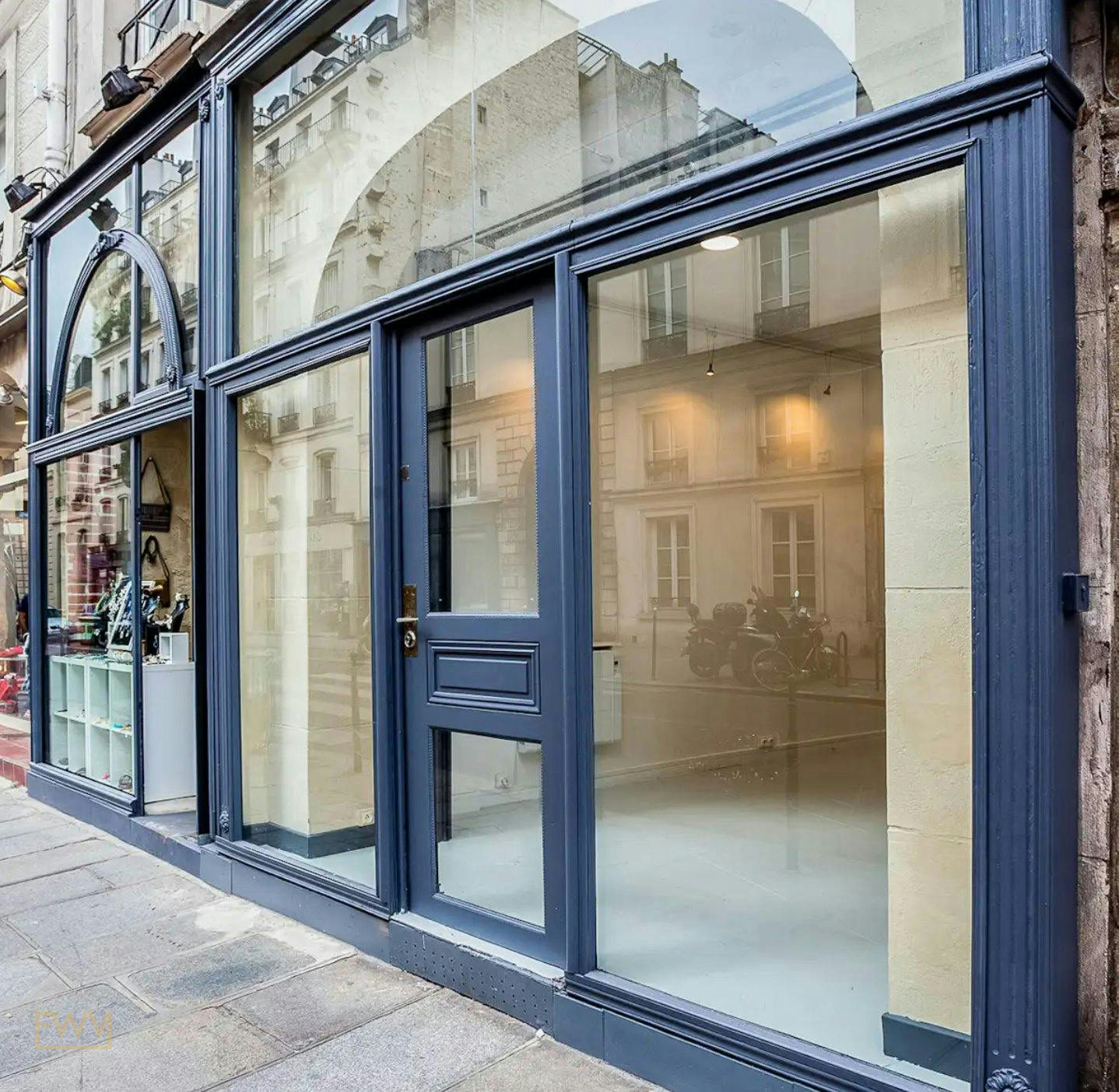 Galerie Boutique Turenne in Le Marais, Paris, 45 sqm, pop up store