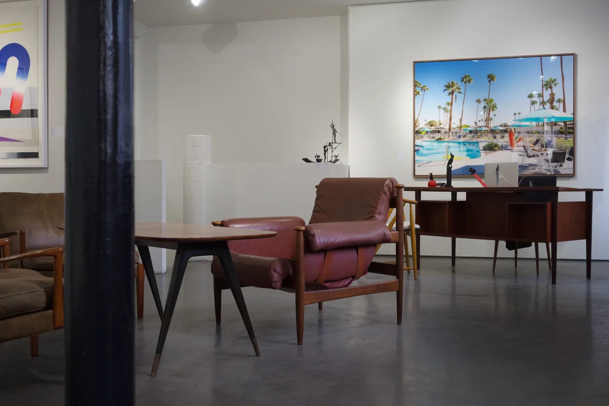 Galerie d'art lumineuse dans le Triangle d'Or, 120 sqm, art exhibition, pop-up rental in Paris, additional interior view