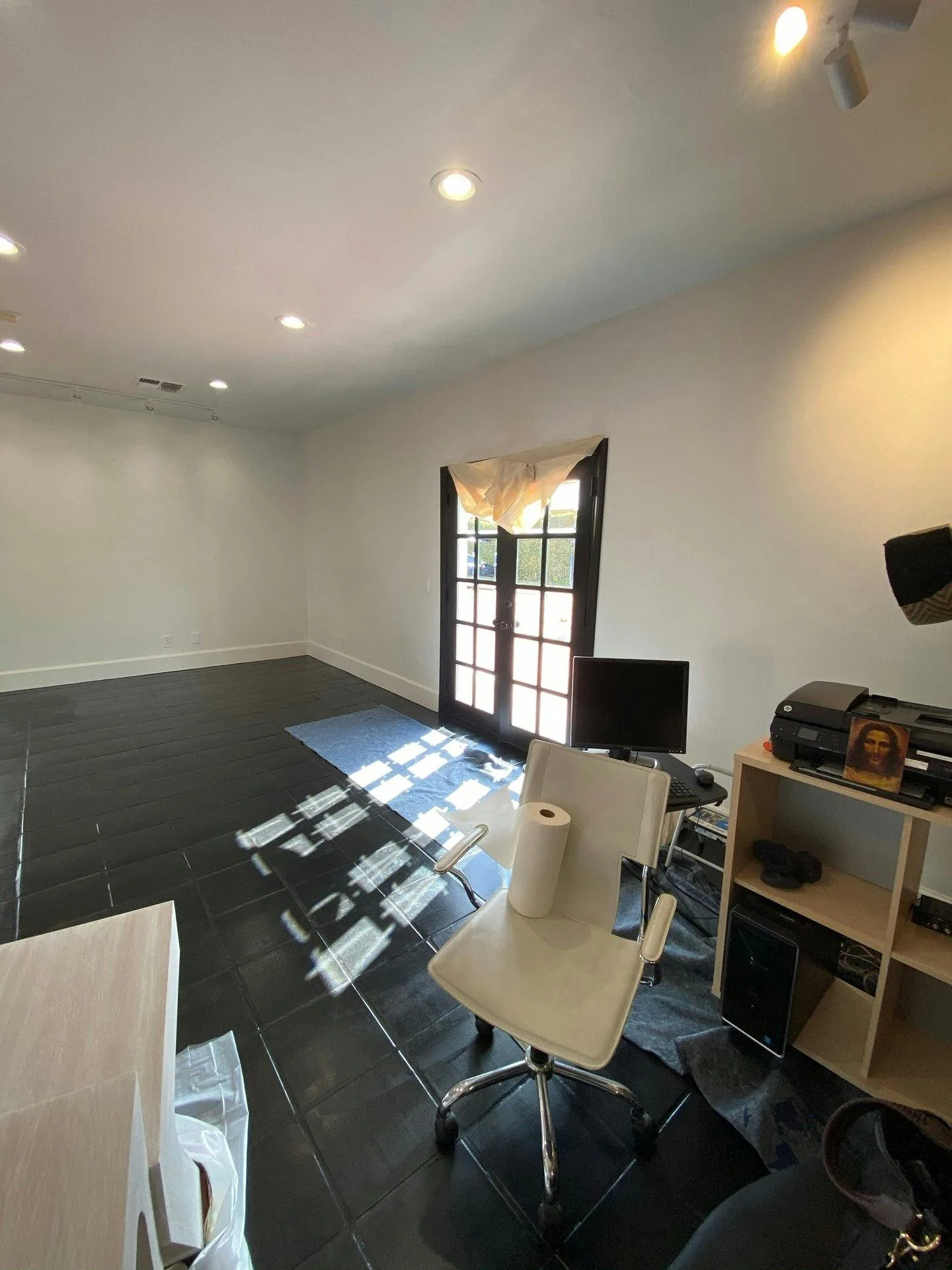 Gallery and Showroom in Historic San Juan Capistrano — 4