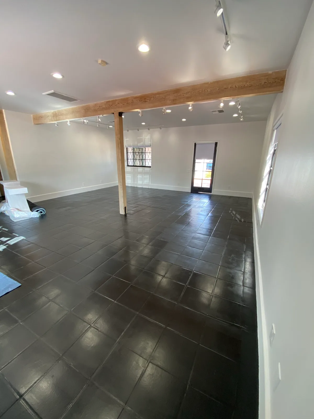 Gallery Space for Rent in Historic San Juan Capistrano, 65 sqm, art exhibition, pop-up rental, second interior view