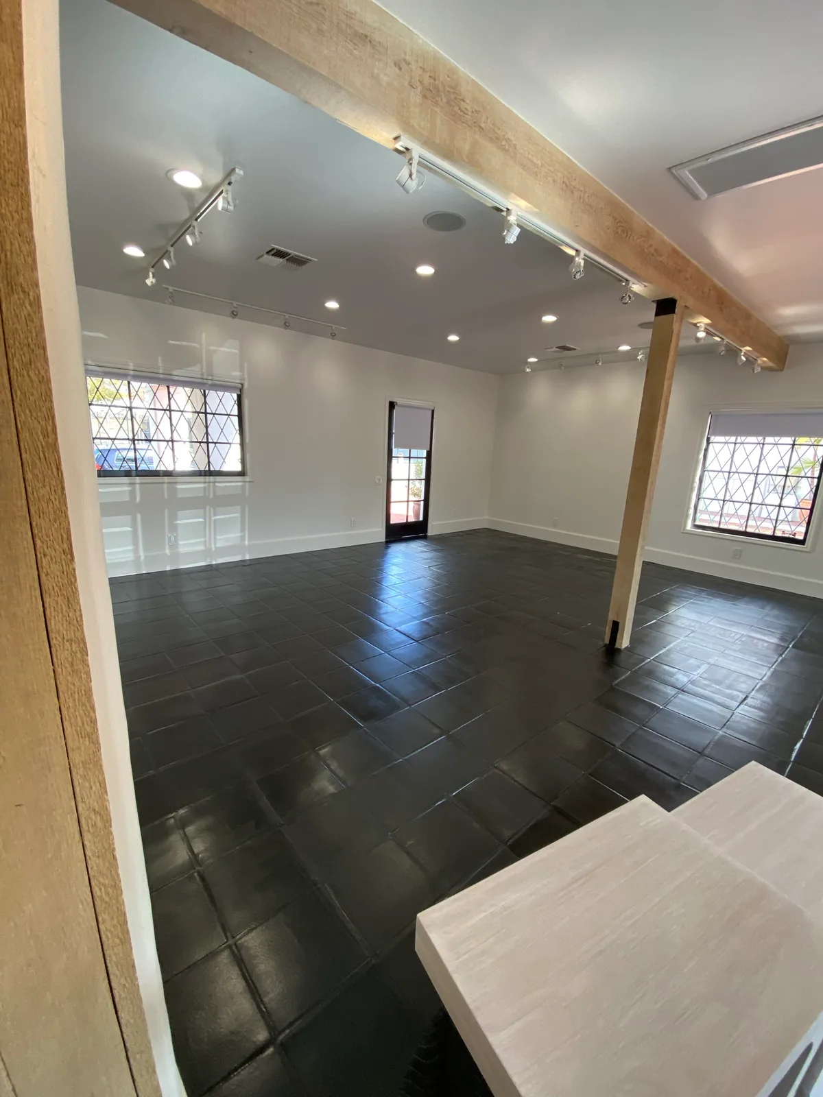 Gallery Space for Rent in Historic San Juan Capistrano, 65 sqm, art exhibition, pop-up rental, additional interior view